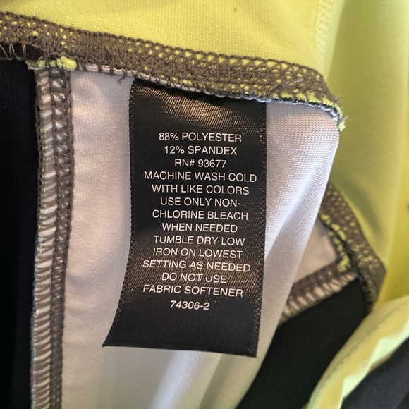 Like new Xersion train 7/8 ankle leggings size large - Picture 6 of 6